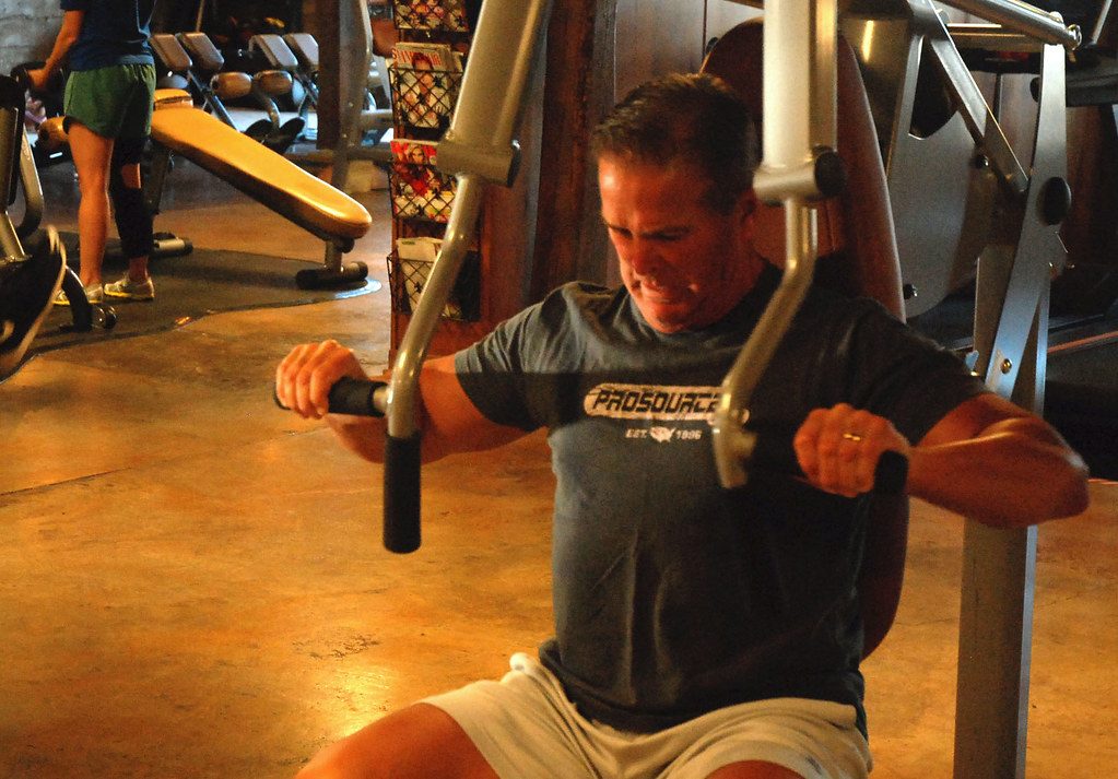 AI Fitness Coaching Tools for Beginners Over 40