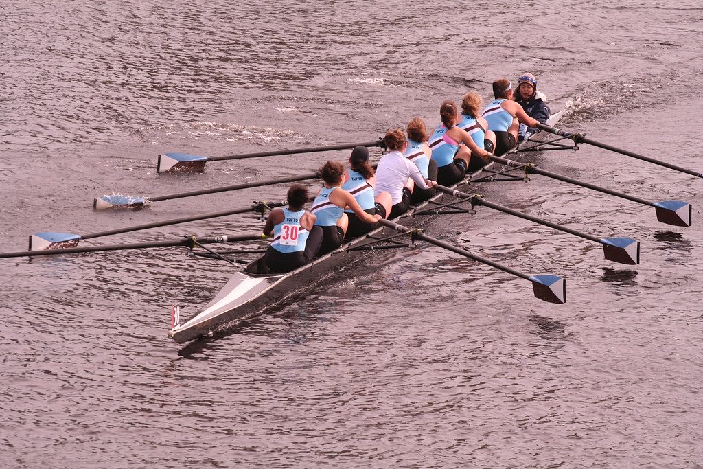 Heart Rate Zone Tracking with Wearables for Rowers