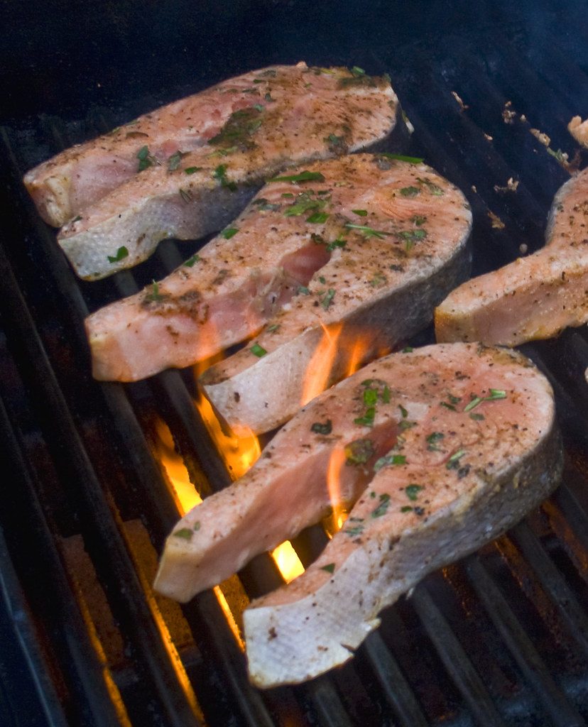 Omega-3 and Fish Oil for Fitness: Benefits, Dosing, and Timing